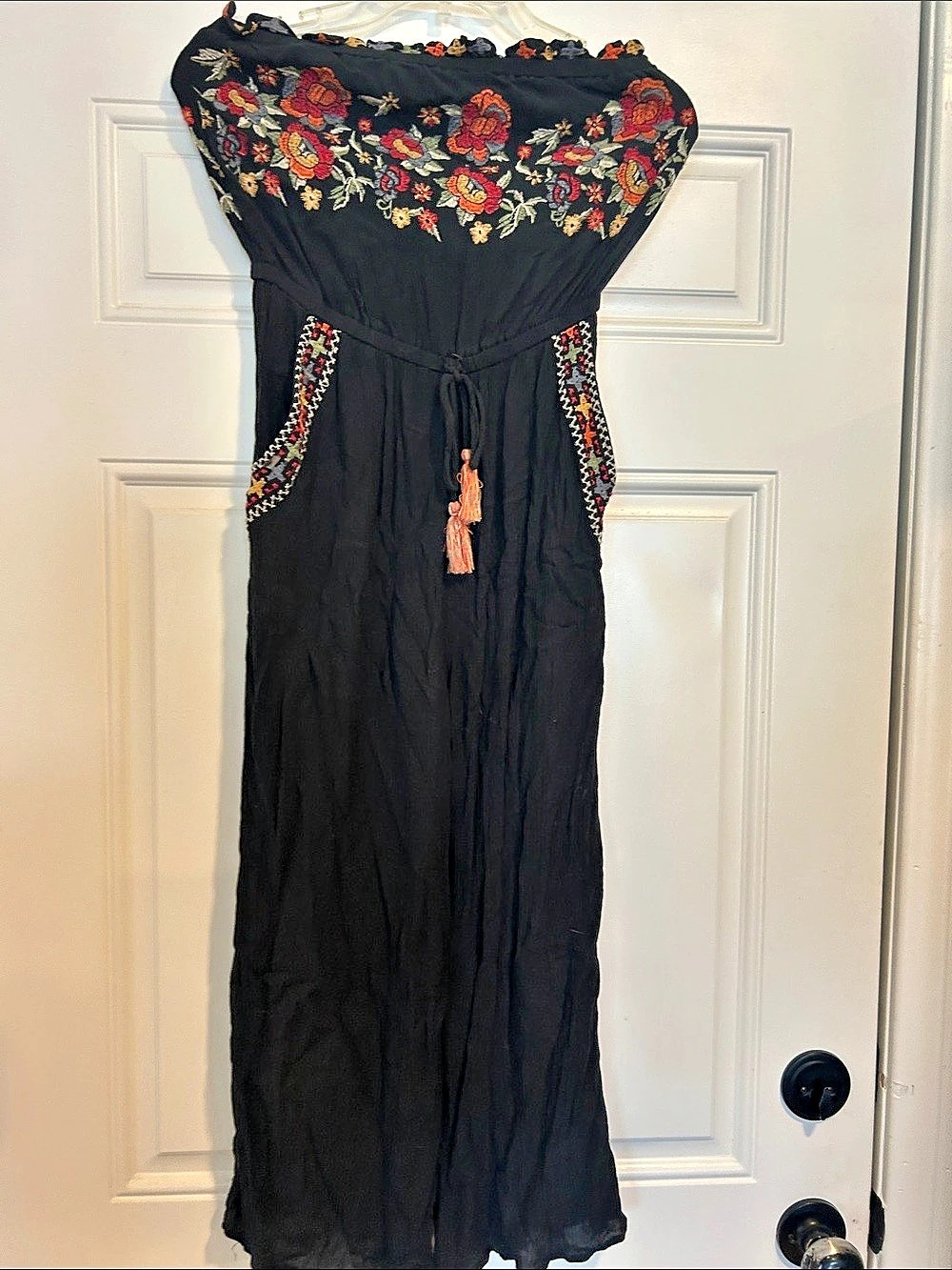 American Eagle Floral Embroidered Pants